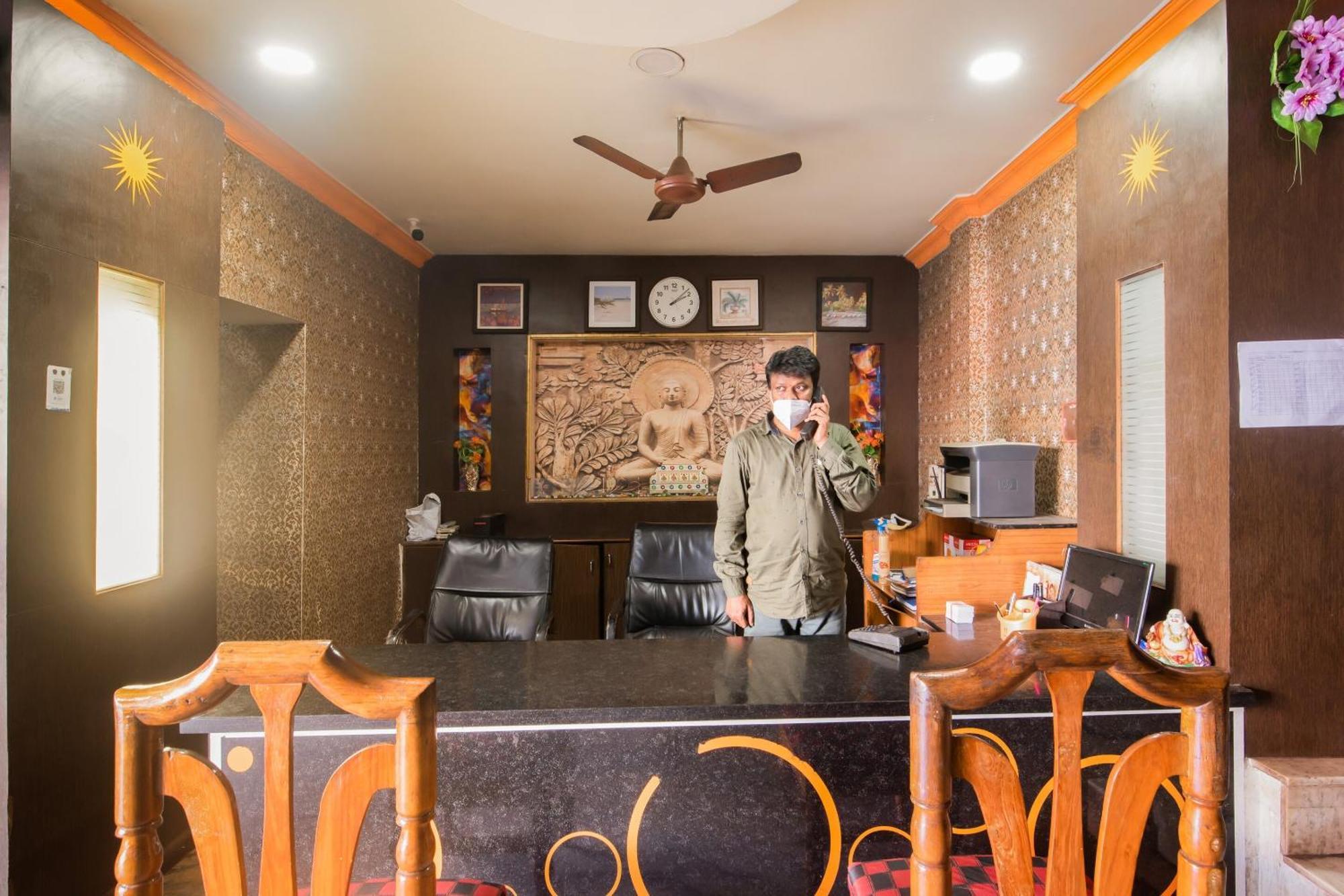 Spot On Hotel Manikanta Residency Visakhapatnam Exteriör bild